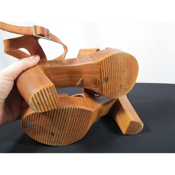 Altar'd State Brown Faux Leather Ankle Strap Block Heel Sandals Women Sz 7.5 - Picture 9 of 11